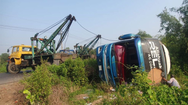 5 dead as bus plunges into roadside ditch in Cumilla