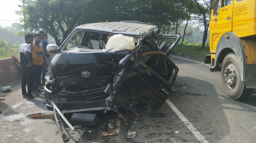 Truck driver killed, 3 injured in Ctg road accident