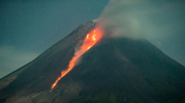 Volcano erupts in eastern Indonesia