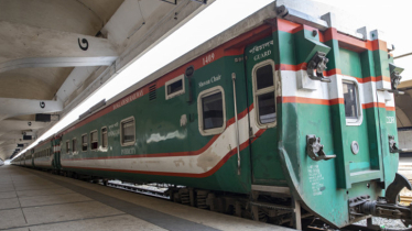 Agreement to procure 200 train carriages from India signed