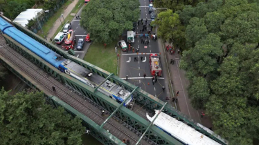 Trains collide in Argentina, at least 30 injured