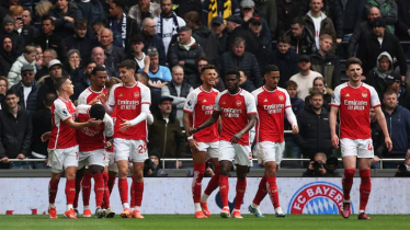 Arsenal beat Tottenham 3-2 to extend Premier League lead