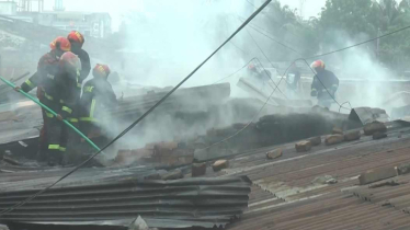 15 shops gutted in fire in Bogura