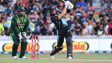 Pakistan send New Zealand in to bat in second T20I