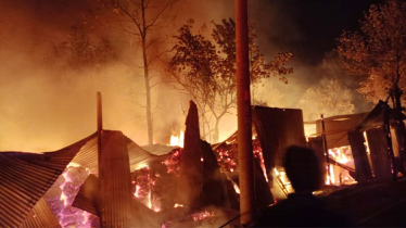 Fire burns down Gazipur jhut warehouses