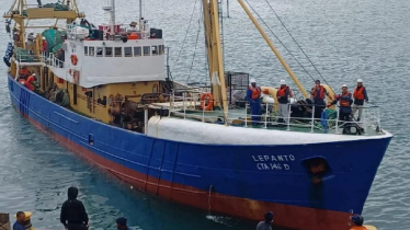 Eleven missing after South African trawler sinks