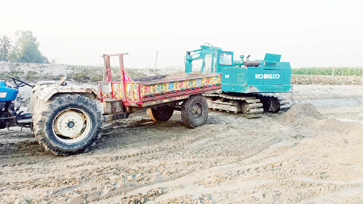 Rampant illegal sand, soil mining devastates farmland 