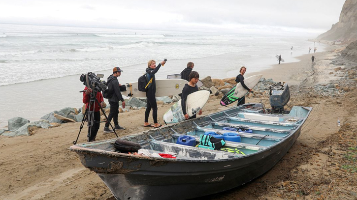 Bodies of 8 suspected migrants found on southern Mexico beach