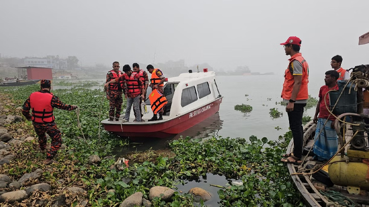 Trawler collision in Meghna : 1 missing, another seriously injured