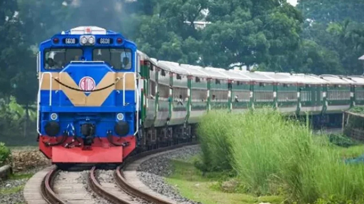 Dhaka’s rail link with northern region resumes after 4 hrs Dhaka’s rail link with northern region resumes after 4 hrs