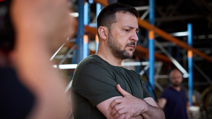 Zelensky renews calls for arms after deadly Russian strike Zelensky renews calls for arms after deadly Russian strike