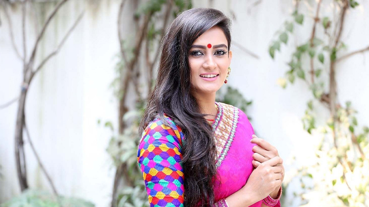 Aparna’s enigmatic involvement in ’Maya Jibon’