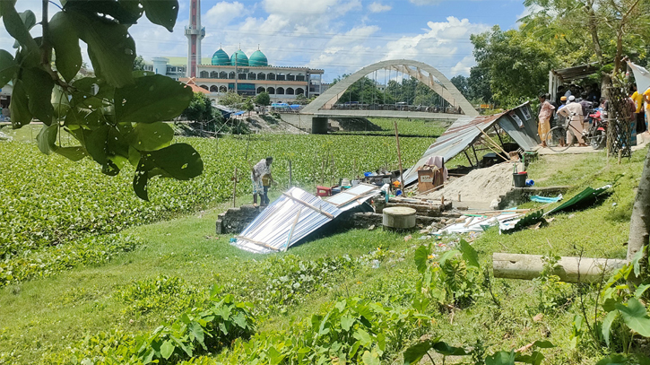 26,181 illegal structures evicted from river banks: State Minister 26,181 illegal structures evicted from river banks: State Minister