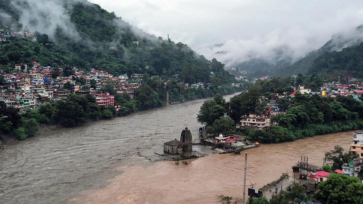 হিমাচলে ১২ আগস্ট পর্যন্ত ভারী বৃষ্টির আভাস হিমাচলে ১২ আগস্ট পর্যন্ত ভারী বৃষ্টির আভাস