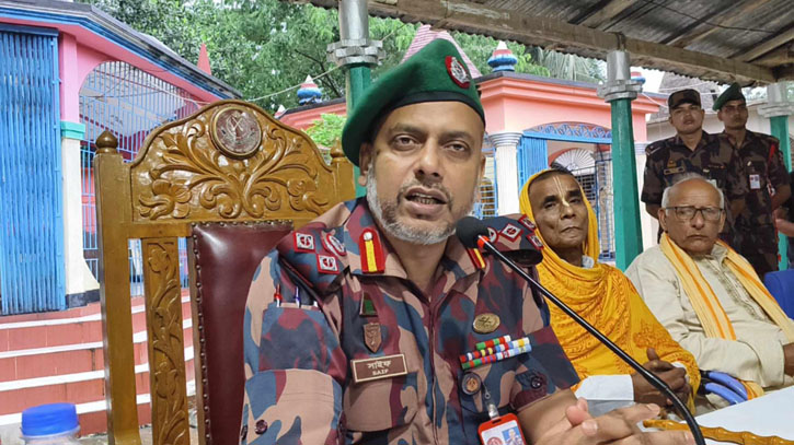 ‘সুুনামগঞ্জের প্রতিটি পূজামন্ডপে প্রহরীর মতো কাজ করবে বিজিবি সদস্যরা’ ‘সুুনামগঞ্জের প্রতিটি পূজামন্ডপে প্রহরীর মতো কাজ করবে বিজিবি সদস্যরা’