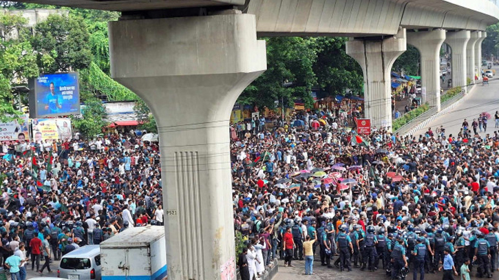 Students almost blocked the road in the capital`s Shabagh area.